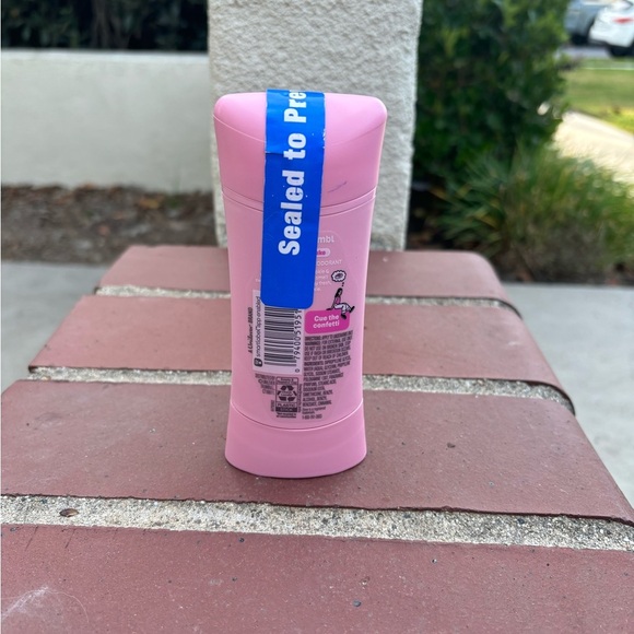 Dove Pink Deodorant - Picture 2 of 2